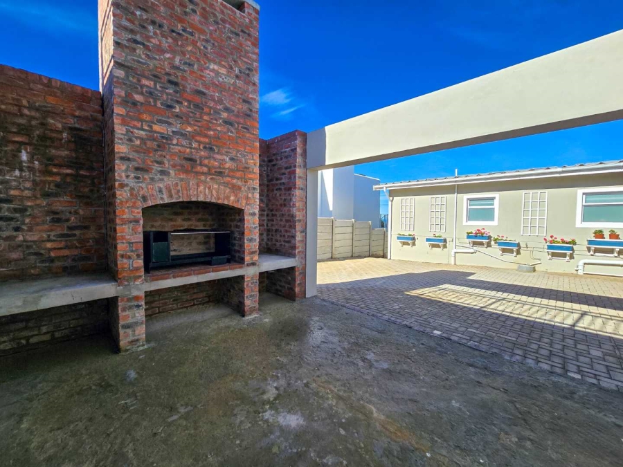 4 Bedroom Property for Sale in Jongensfontein Western Cape